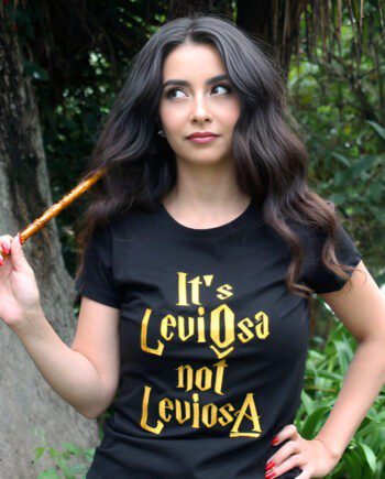 Camiseta LeviOsa not LevisA  *Bordado Dorado