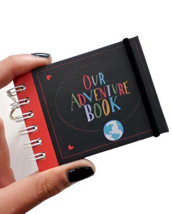 Llavero Our Adventure Book * Tomanotas