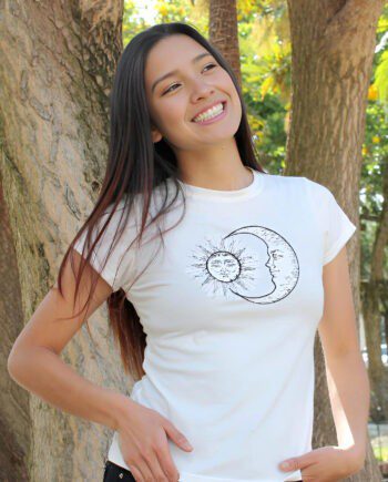 Camiseta Sol y luna *Bordado Dama