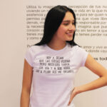 Camiseta Voy a dejar que las cosas fluyan * Bordado