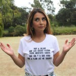 Camiseta Voy a dejar que las cosas fluyan * Bordado