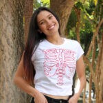 Camiseta Hasta los huesos * Croptop Bordado Dama